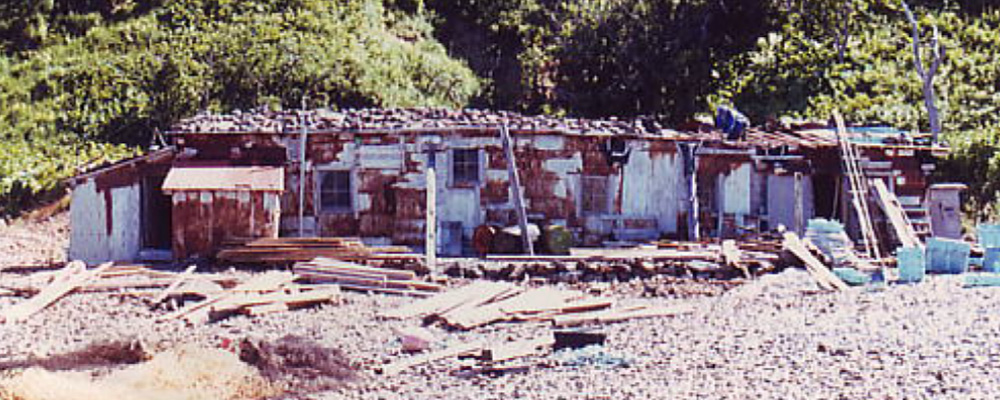 The oldest kelp lodge (banya) in Shiretoko, which should be preserved as an industrial heritage.