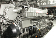 Yanmar's latest electronically-controlled engine with less vibration, which can suppress the emission of black smoke.